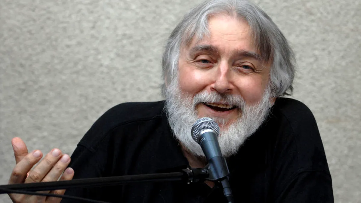IICCMER cere scoaterea bustului lui Adrian Păunescu din București. Poetul care l-a făcut „Cinstit și Bun Erou” pe Ceaușescu