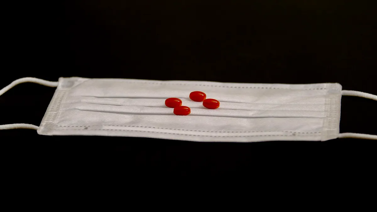 Vitamina D previne decesele și formele grave de COVID-19