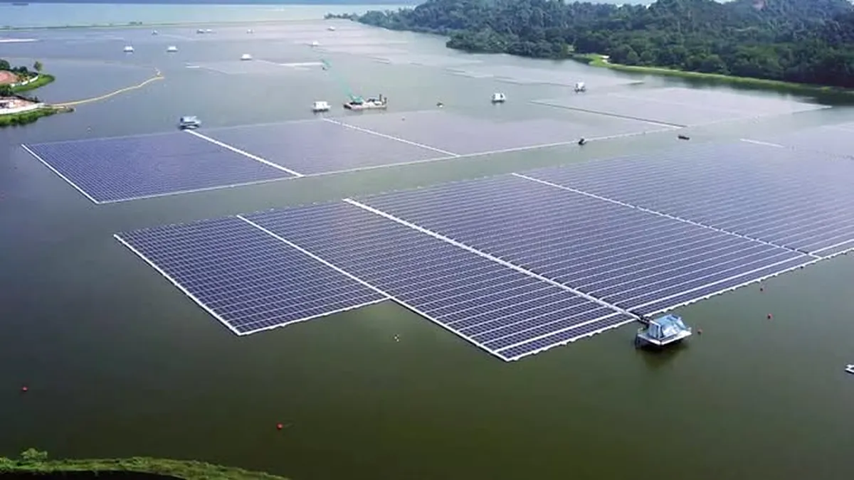 Premieră națională: Hidroelectrica montează panouri solare plutitoare pe lacul Ipotești