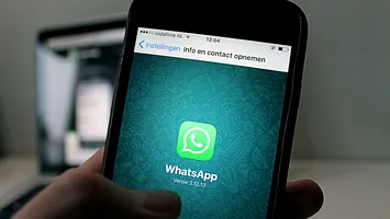 Funcţie nouă pentru WhatsApp. Utilizatorii, ajutaţi de inteligenţa artificială (AI)