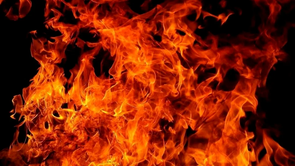 Incendiu la o hală de producție a polistirenului în Dâmbovița