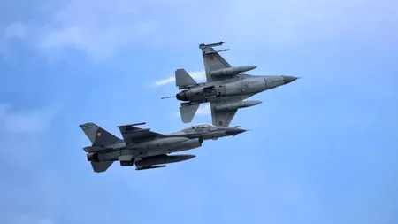 Ultimele două aeronave ale Centrului European de Instruire F-16 au aterizat la Fetești