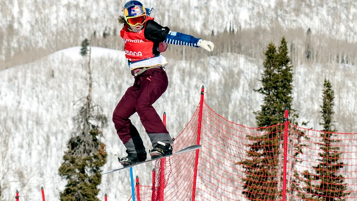 Moment dramatic: Eva Samkova, campioana olimpică din 2014, şi-a fracturat gleznele la snowboard (VIDEO)