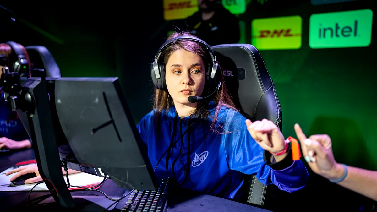 Cine este Ana Dumbravă, tânăra care a ajuns cea mai bună jucătoare de Counter Strike din lume