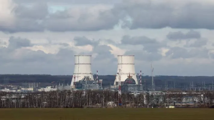 Dronele Kievului provoacă panică în Rusia: avarie la centrala nucleară Kursk și explozie la Ust-Luga