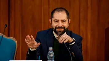 Cine este iubita care l-a părăsit pe consilierul prezidențial Radu Burnete
