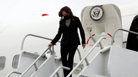 Totul despre Air Force Two - avionul cu care vicepreședintele SUA Kamala Harris a venit în România (VIDEO)