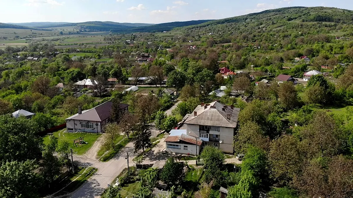 Primarul care n-are de unde să mai taie: austeritatea îl va lăsa cu doar șase oameni