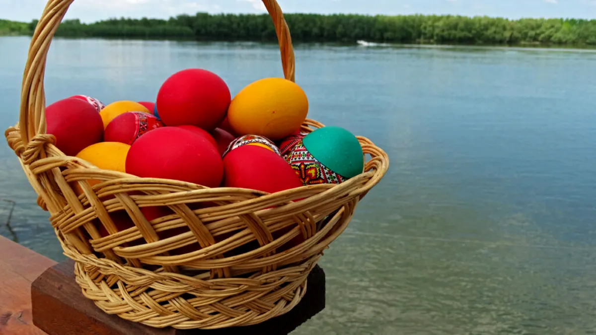 Cât costă minivacanța de Paște și de 1 Mai la mare și în Delta Dunării