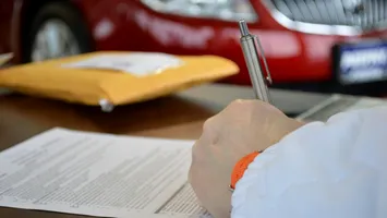 Credite garantate de stat şi împrumuturi pentru plata chiriei. Care sunt programele şi ce modificări sunt propuse
