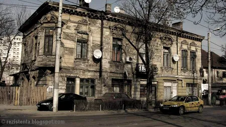 Bijuteria uitării. O clădire-legendă din București a devenit o ruină