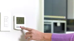 Câte grade trebuie să fie în locuință iarna: intervalul recomandat de specialiști