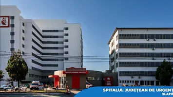 Pacient cu o tumoră la limbă, salvat după o intervenție maraton de 12 ore a unei echipe de opt medici de la SJU Slatina (VIDEO)
