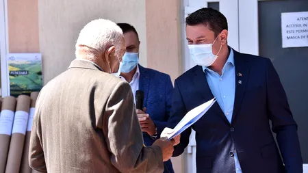Locuitorii acestei comune au primit cadastru gratuit