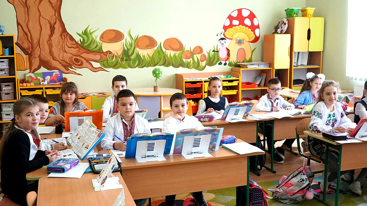 INCREDIBIL România n-a mai dat, în 2024, burse de 400 de euro pentru elevii și profesorii din școlile românești din Ucraina