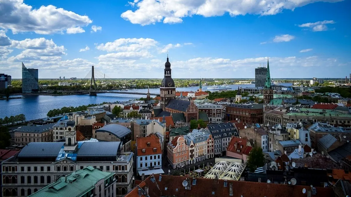 City break-uri sub 200 de lei în martie: unde poți zbura ieftin în Europa primăvara aceasta