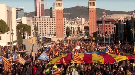 Mii de separatiști catalani fac apel pentru independența Cataloniei înainte de summitul Spania-Franța