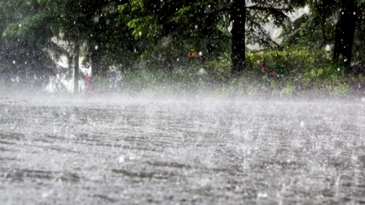 Prognoza meteo: Cod galben de ploi torențiale și vijelii în aproape toată țara