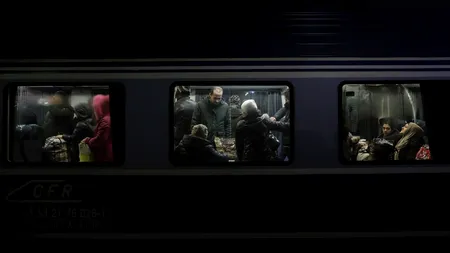 Un tren de pasageri care evacua refugiaţii din Ucraina a fost atacat. Conductorul a fost ucis