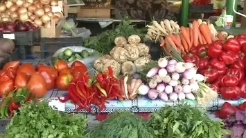 Roșiile de pe tarabe, sub lupa autorităților