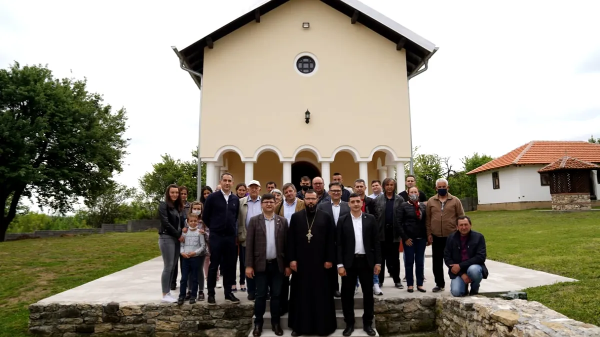 Vicepreședinte AUR, nemulțumit că Serbia i-a cerut să achite vamă pentru 30 de albume lingvistice românești