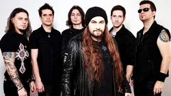 Cutiuța muzicală: Trooper și dreptul de a cânta – rock-ul românesc devine ținta moralismului de carton