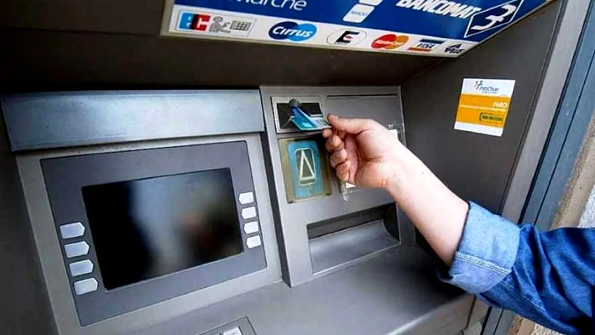 Noi limite la ATM-uri. Câți bani pot extrage românii în 2025