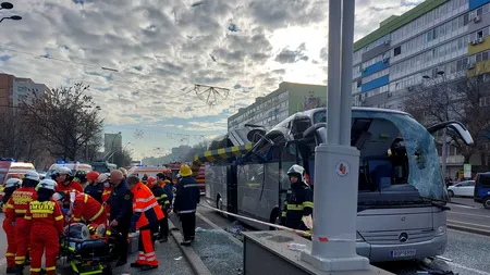 Accident grav la pasajul Unirii. 19 persoane au fost rănite (Galerie foto)