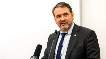 Ministrul Educațiie solicită legislație nouă pentru protecția profesorilor după atacurile recente din școli, de la Bistrița și Pitești