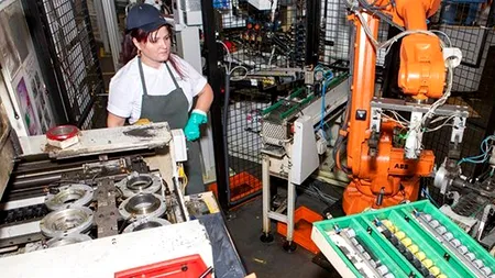 Criza cipurilor. Industria auto ar putea să înregistreze pagube de peste 200 miliarde dolari, în acest an