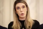 Ministra USR a Mediului, Diana Buzoianu, aruncă 5.000.000 de euro ca să meargă pe mâna …urșilor