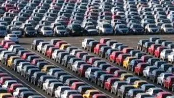 Ce mașini preferă europenii în 2025? Dacia urcă în clasament