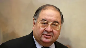 Sancționat, dar reales. Miliardarul ruso-uzbec Alisher Usmanov este din nou președinte al Federației Internaționale de Scrimă