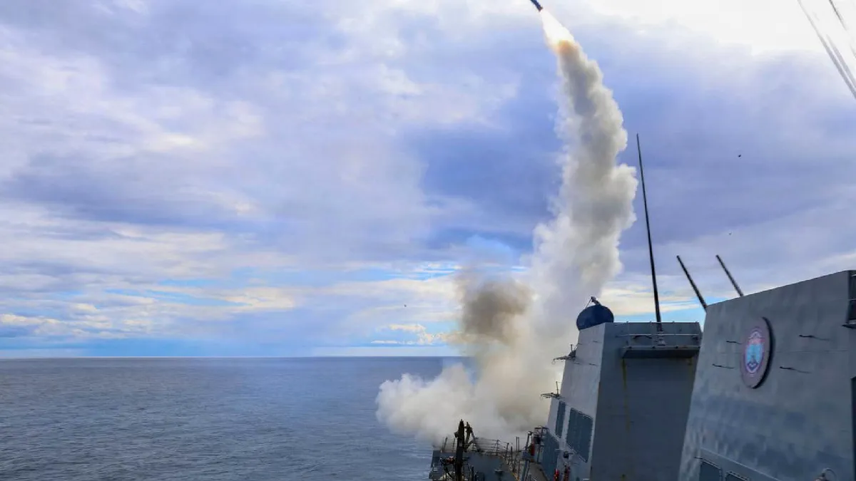 Război în Orientul Mijlociu: rachete Kheibar asupra Tel Aviv și Haifa, sute de victime și perturbări în Golful Persic