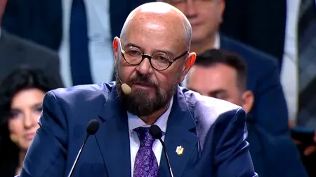 Piedone: „Pantelimon. Sectorul 2. Într-o capitală europeană! Oameni mulți și nemulțumiți! Gunoaie, șobolani și nepăsare!”