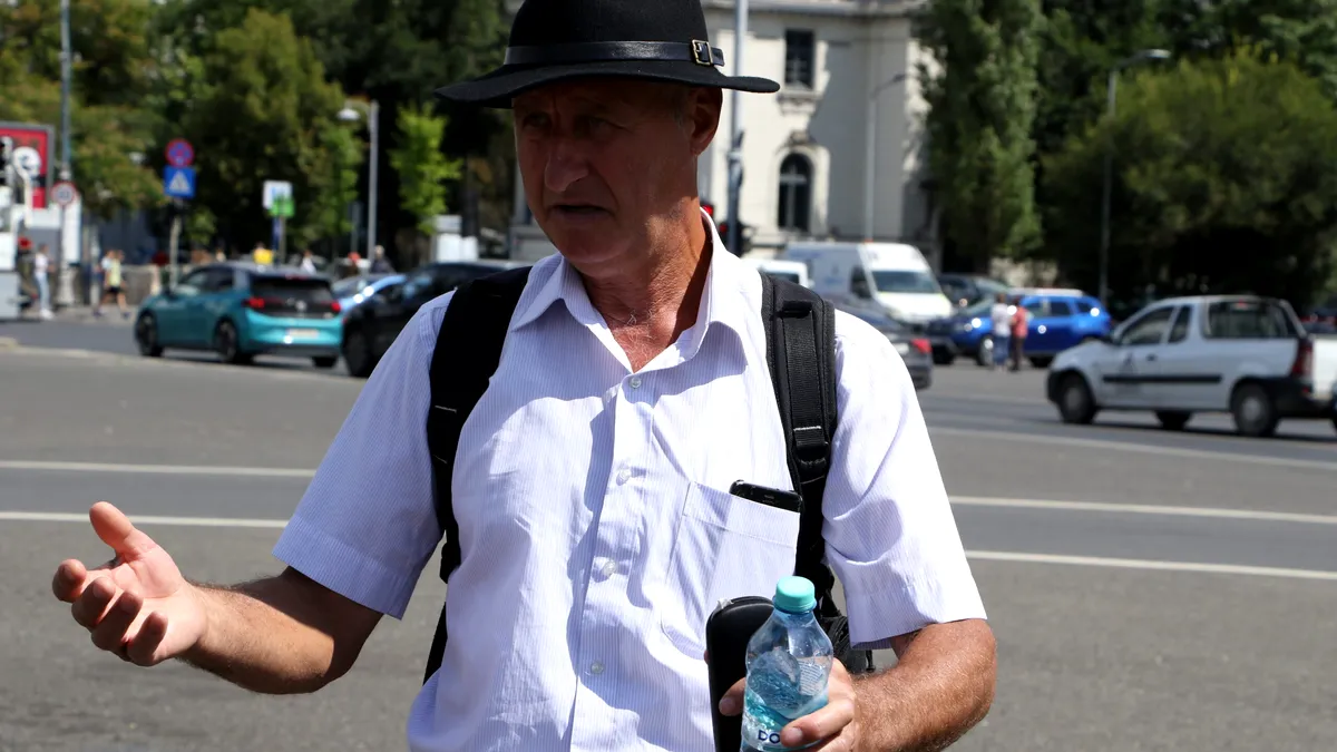 Miting eșuat în Piața Victoriei, un singur om prezent