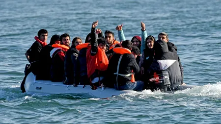 Ofițeri ai pazei de coastă din Grecia acuzați de moartea unor imigranți