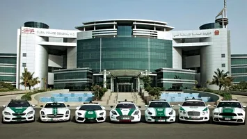 Top 10 supermaşini din flota Poliţiei din Dubai: între lux şi spectaculos