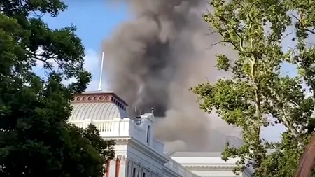 Africa de Sud: Clădirea parlamentului din Cape Town a fost distrusă parțial de incendiu. Un suspect a fost arestat