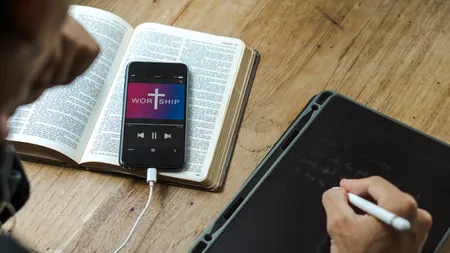 BibleChat, aplicația care creează rugăciuni personalizate, printre startup-urile românești de urmărit selectate de site-ul specializat în startupuri al Financial Times