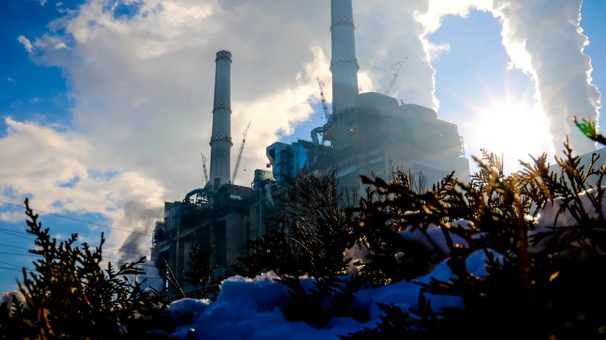 Ajutor de stat de peste 13 miliarde de lei pentru restructurarea Complexului Energetic Oltenia