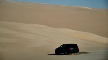 Comoara pe care stă deșertul Sahara. Oamenii încă n-au descoperit cum să o extragă