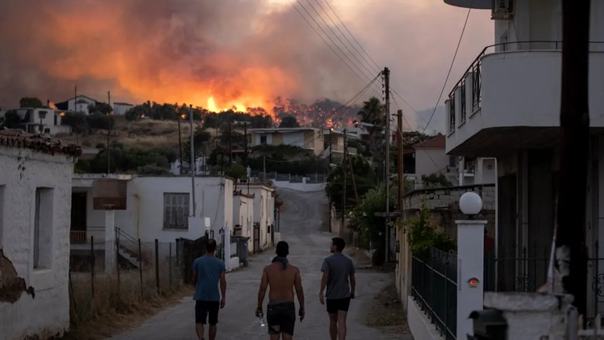 Grecia: Incendiu puternic în regiunea Corint. Locuitori evacuați (VIDEO)