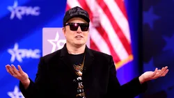 Record istoric: Averea lui Elon Musk a depășit 800 de miliarde de dolari. Fuziunea care a șocat piața