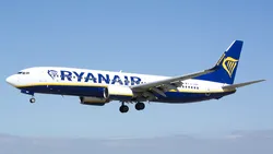 Ryanair a introdus amenzi uriașe pentru pasagerii turbulenți: pentru ce pot fi sancționați