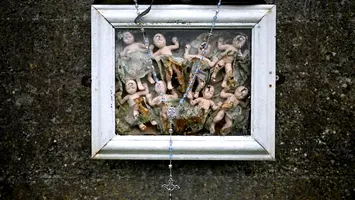 Descoperire tulburătoare în Irlanda. Au fost găsite rămășițele a 800 de bebeluși într-un azil condus de măicuțe, într-un mormânt comun