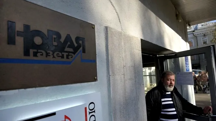 Unul din puținele ziare independente din Rusia, vizat de percheziții cu mascați. De ce sunt acuzați jurnaliștii