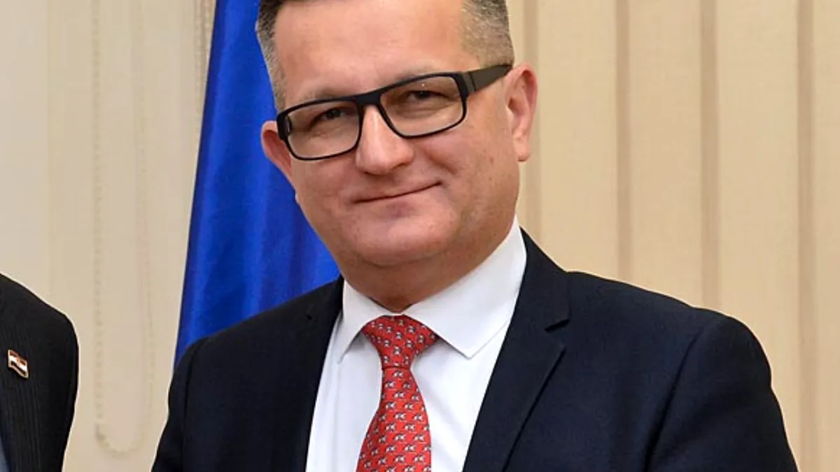 Florin Lazăr Vlădică, numit director al Oficiului Informații Integrate de Bolojan, apropiatul unor personaje controversate din România