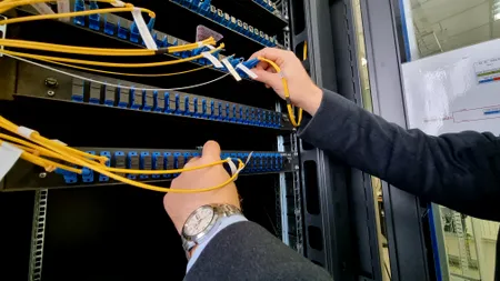 „Austeritate” la Telecomunicații CFR: pierderi uriașe, salarii și bonusuri în creștere