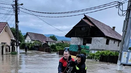 Alerte de inundații pe râurile din 29 de județe